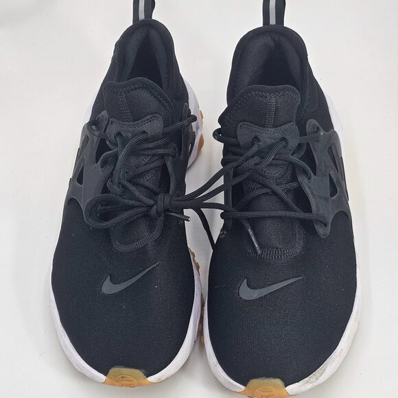 Athletic_Shoes
